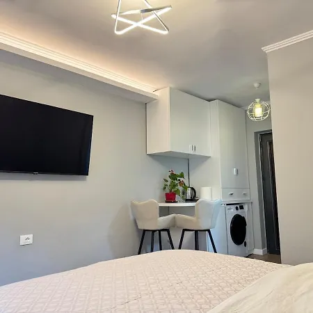 Enia's Center - 30 Meters From Skanderbeg Square 地拉那
