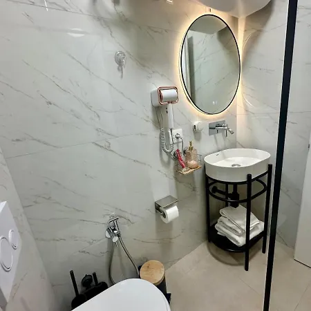 Enia's Center - 30 Meters From Skanderbeg Square Τίρανα