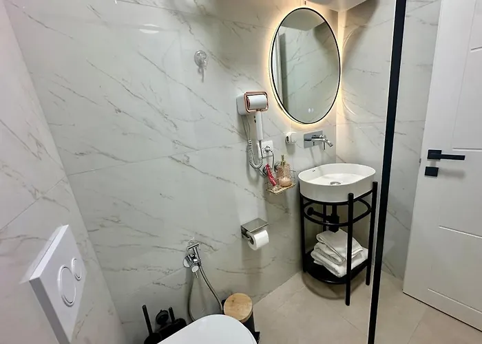 Enia's Center - 30 Meters From Skanderbeg Square تيرانا