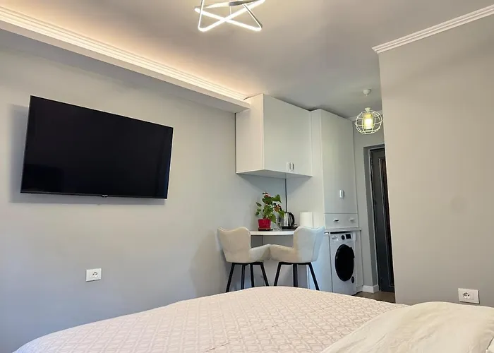 Enia's Center - 30 Meters From Skanderbeg Square تيرانا